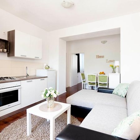 Apartment Alkar Sinj Eksteriør bilde
